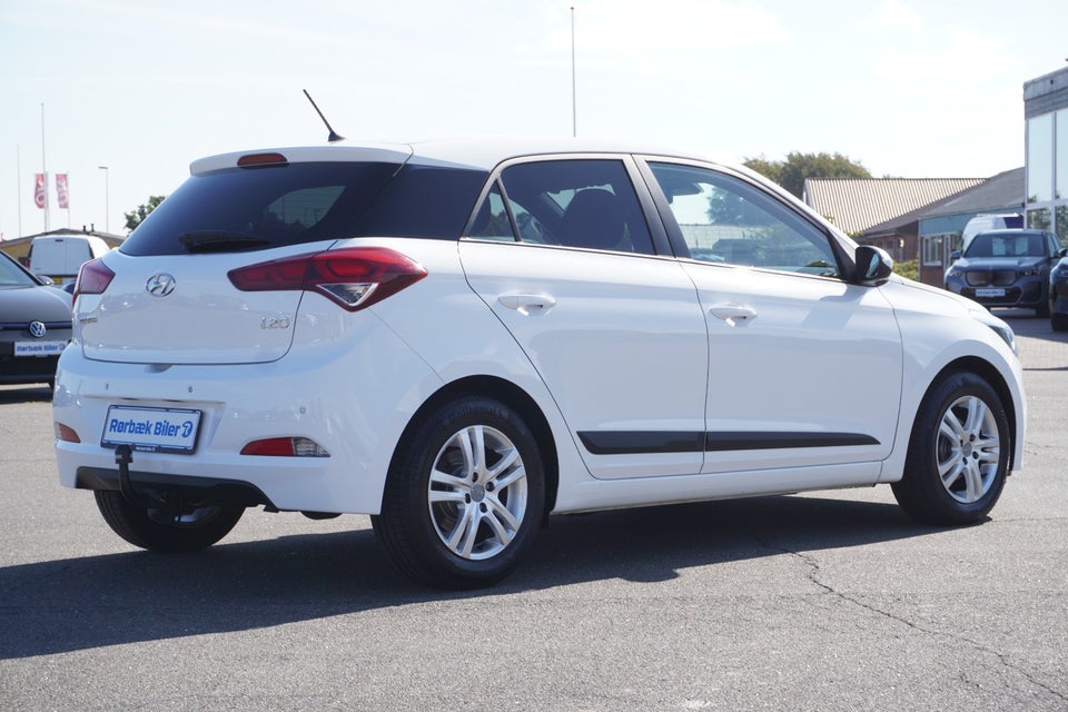 Hyundai i20 1,25 Trend 5d
