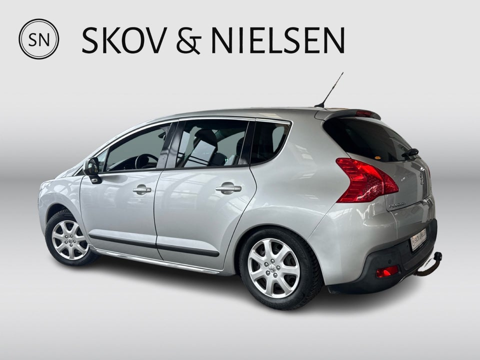 Peugeot 3008 1,6 HDi 110 Premium Cool 5d