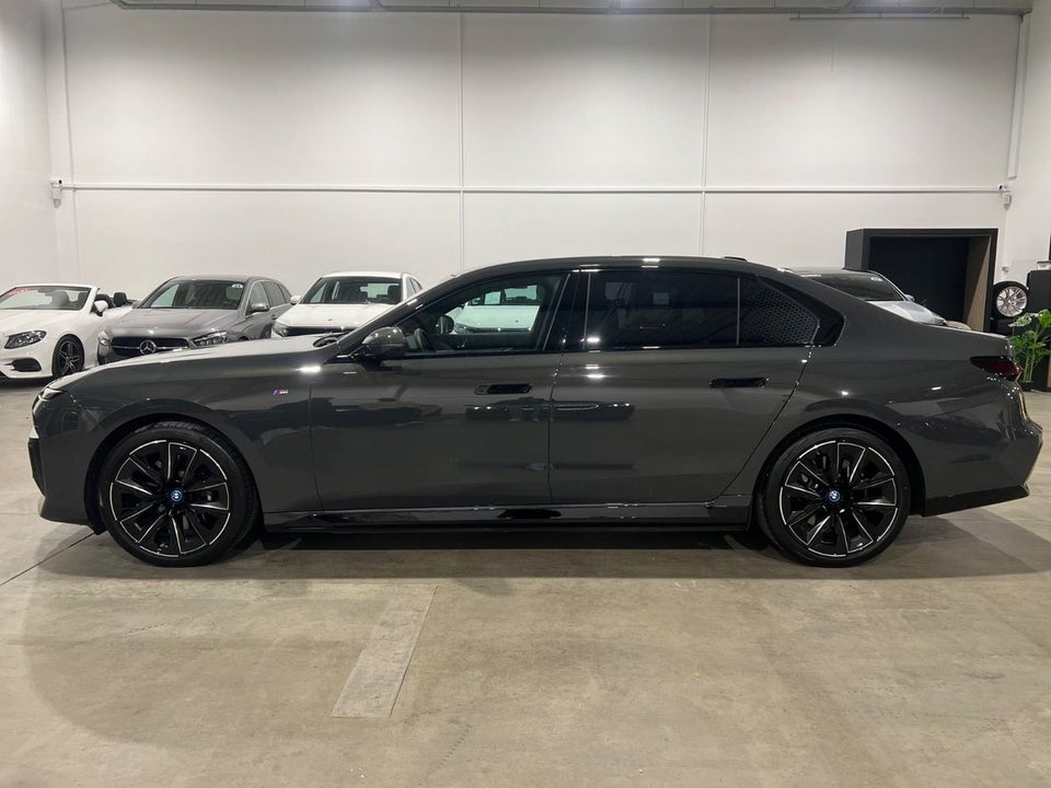 BMW i7 xDrive60 M-Sport 4d