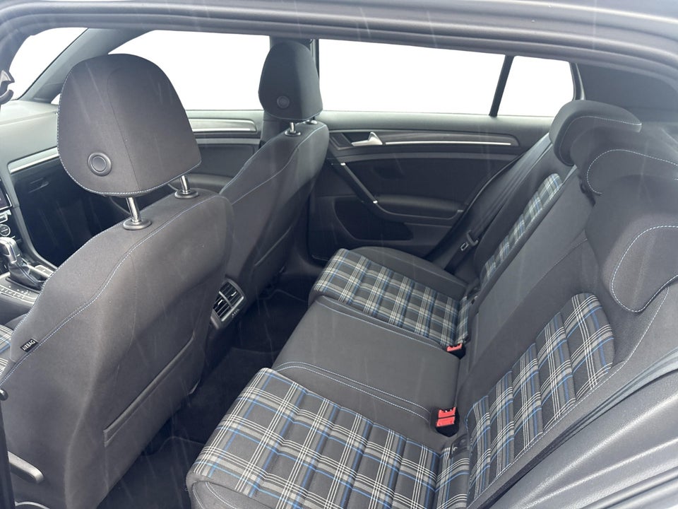 VW Golf VII 1,4 GTE DSG 5d