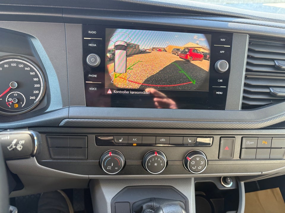 VW Transporter 2,0 TDi 150 Kassevogn DSG lang