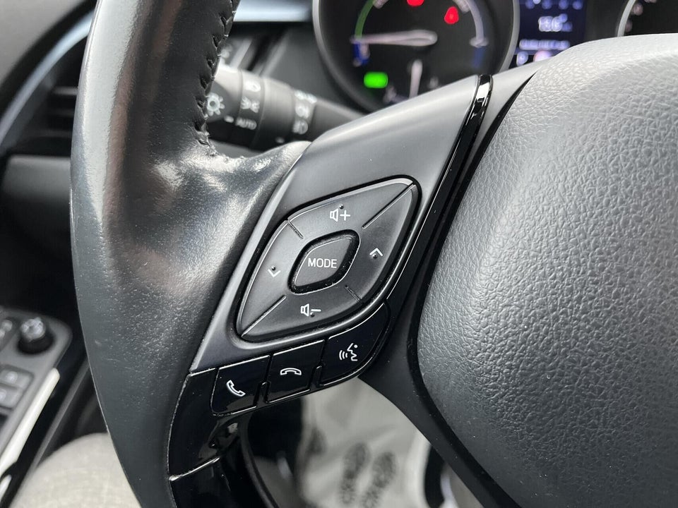 Toyota C-HR 2,0 Hybrid C-LUB Premium CVT 5d