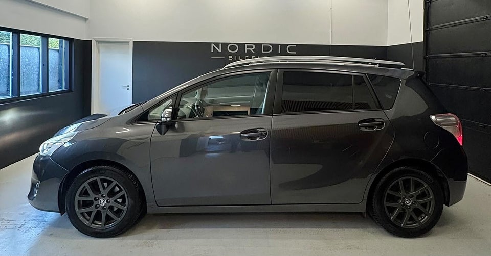 Toyota Verso 1,8 VVT-i T2 Touch 7prs 5d