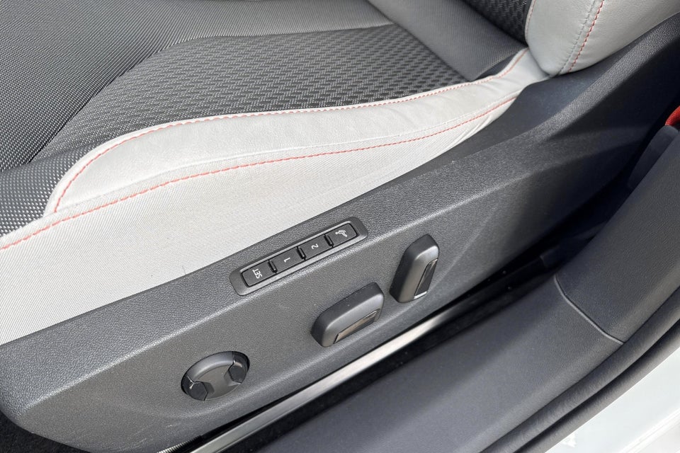 Skoda Elroq 85 iV Lodge Advanced 5d