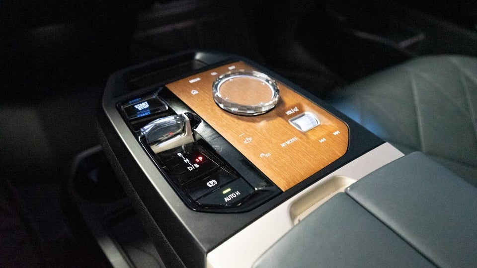 BMW iX xDrive40 Sport 5d