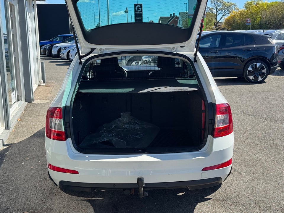 Skoda Octavia 1,4 TSi 140 Elegance Combi DSG 5d