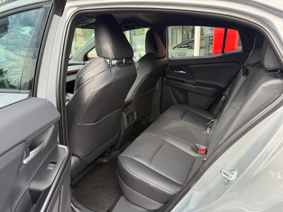Subaru Uncharted 77 Touring AWD 5d