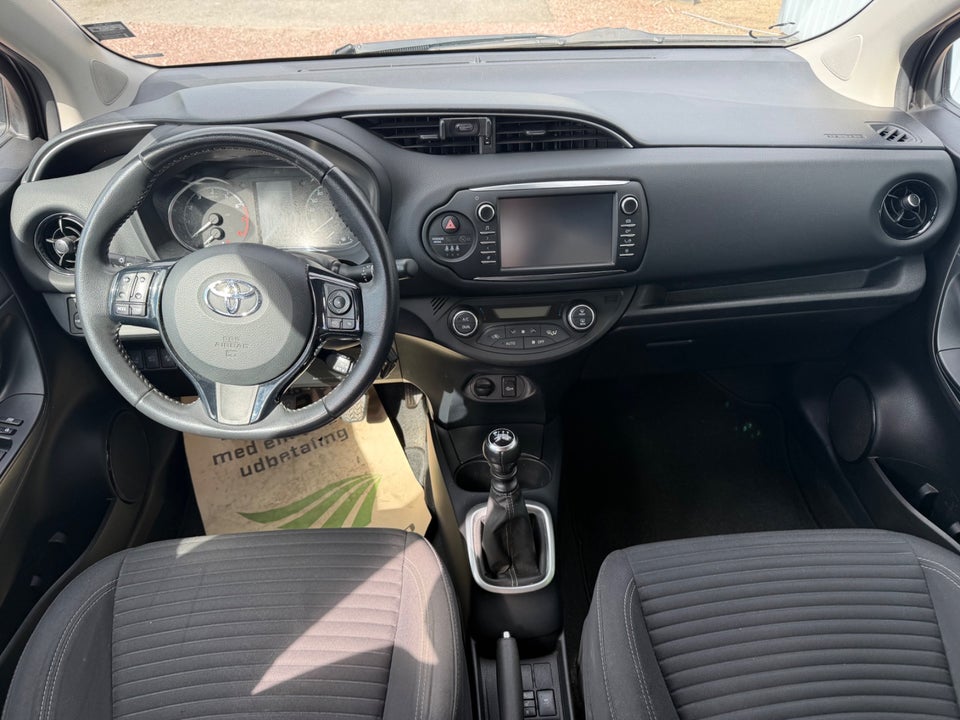 Toyota Yaris 1,5 VVT-i T2 Premium 5d