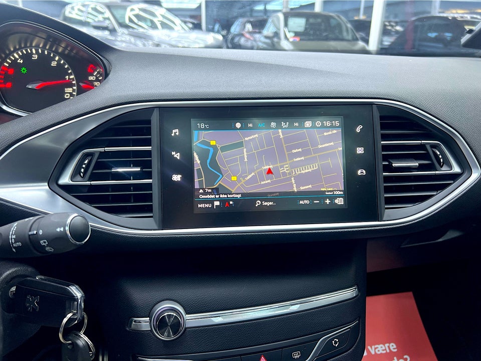 Peugeot 308 1,6 BlueHDi 120 Selection Sky SW 5d