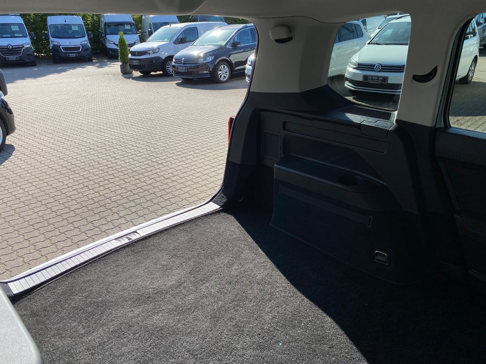 VW Touran 2,0 TDi 150 Comfortline DSG Van 5d