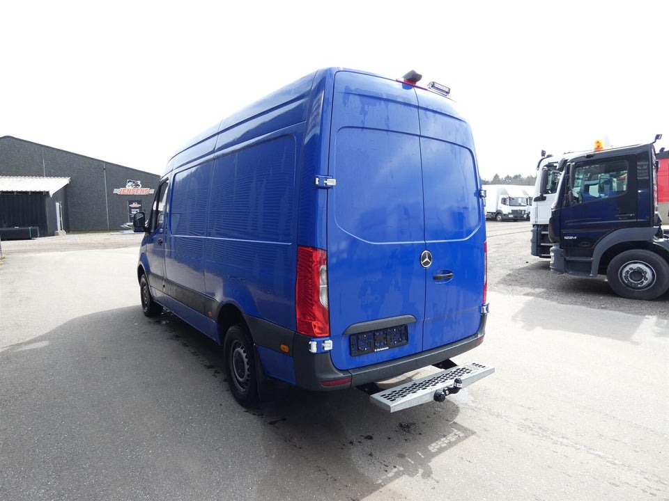 Mercedes Sprinter 317 2,0 CDi A2 Kassevogn aut. RWD