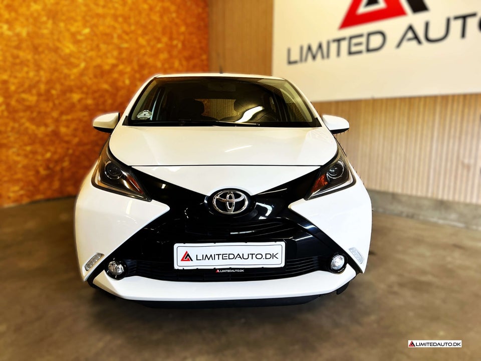 Toyota Aygo 1,0 VVT-i x-press 5d