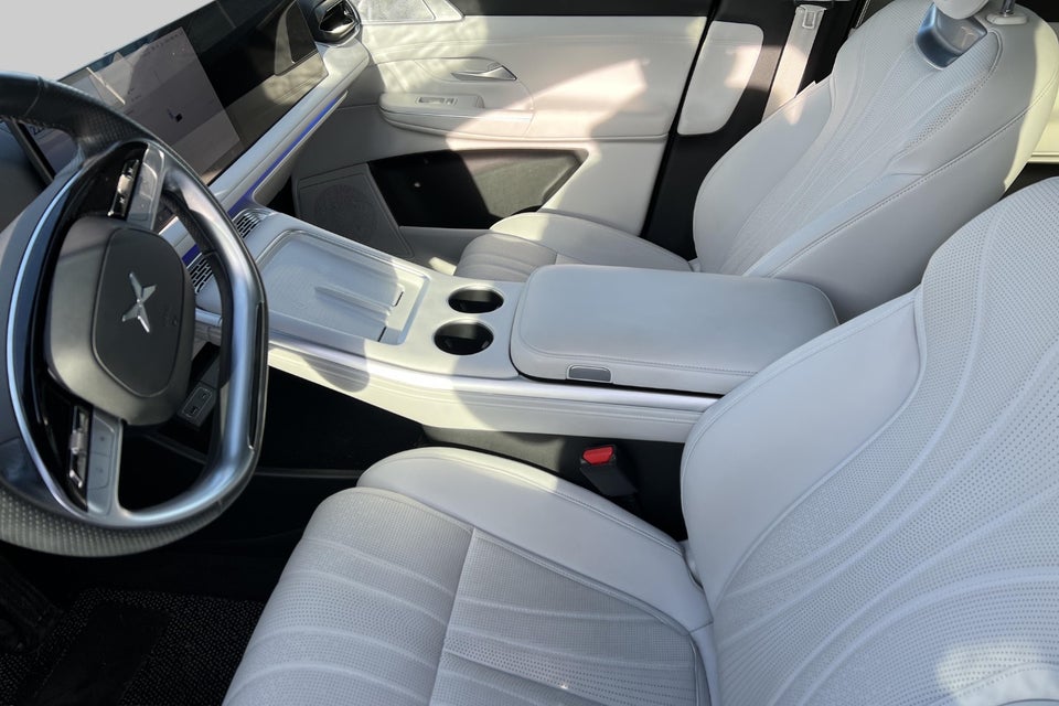 Xpeng G9 Standard Range 5d