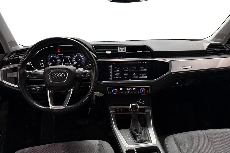 Audi Q3 45 TFSi e Attitude plus S-tr. 5d