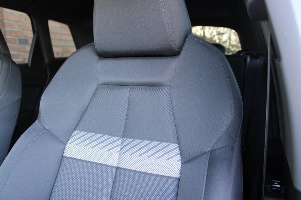 Audi Q4 e-tron 45 quattro 5d