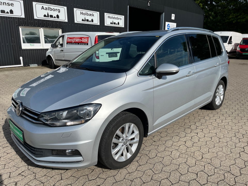 VW Touran 2,0 TDi 150 Highline DSG Van 5d