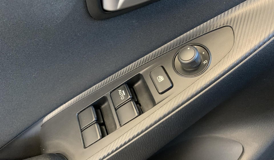 Mazda 2 1,5 e-SkyActive-G Centre-Line 5d