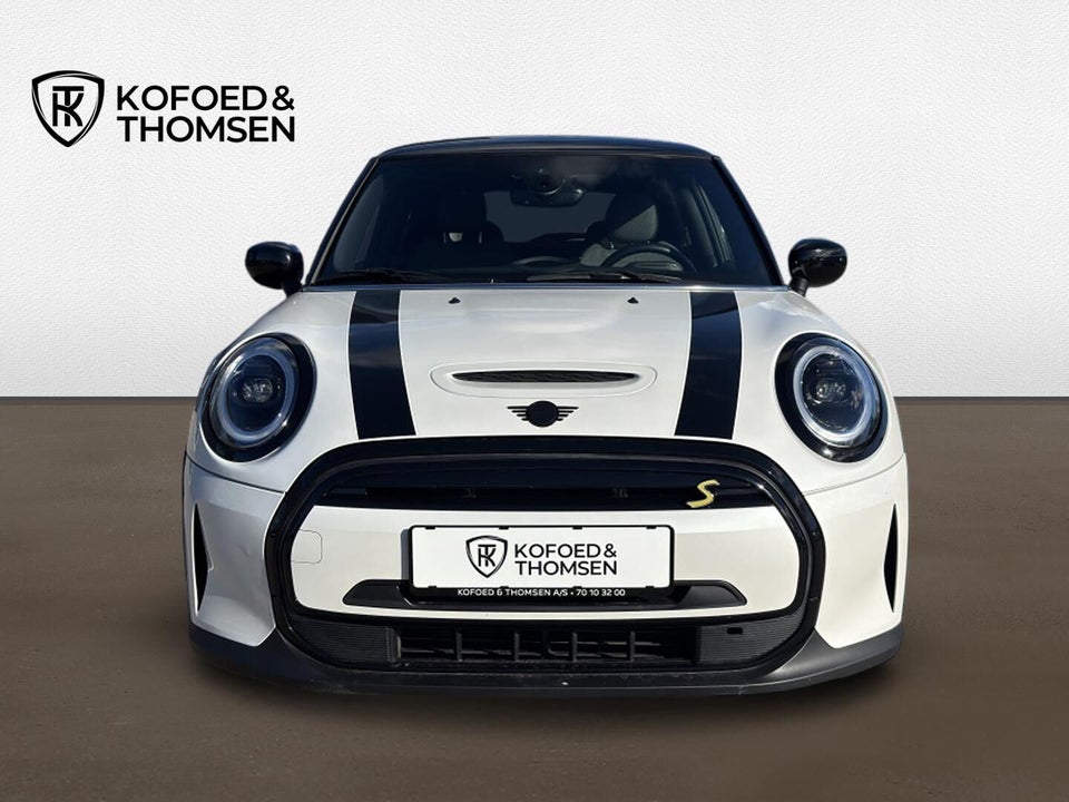 MINI Cooper SE Essential 3d