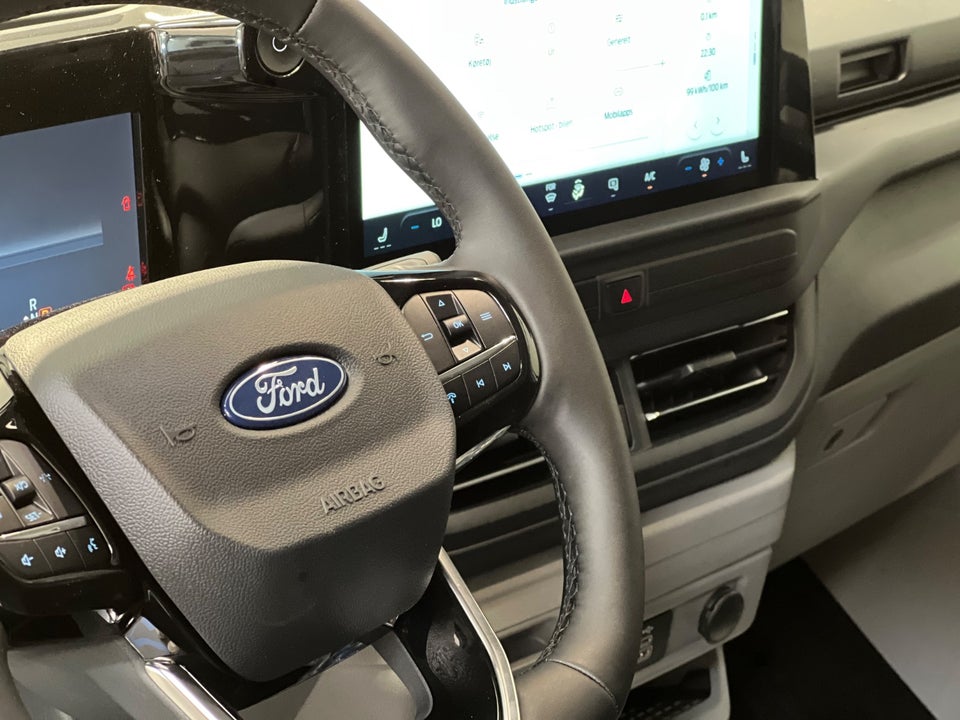 Ford E-Transit Custom 320 L1 71 Limited Mandskabsvogn