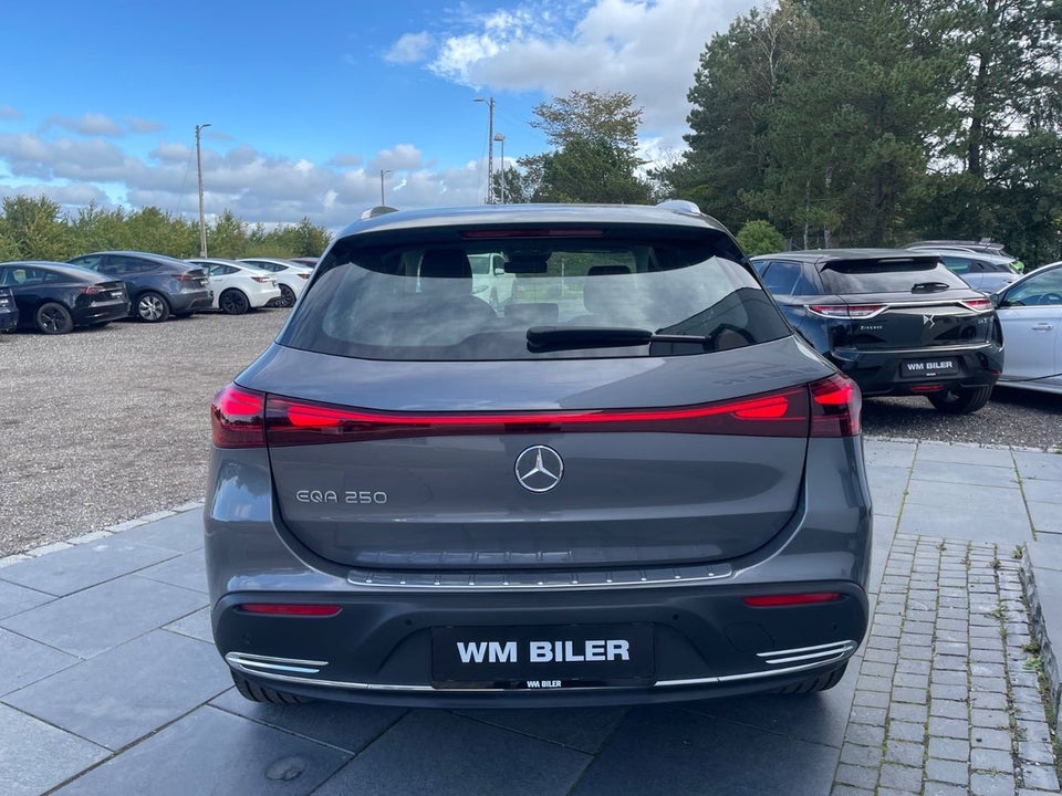 Mercedes EQA250 Progressive 5d