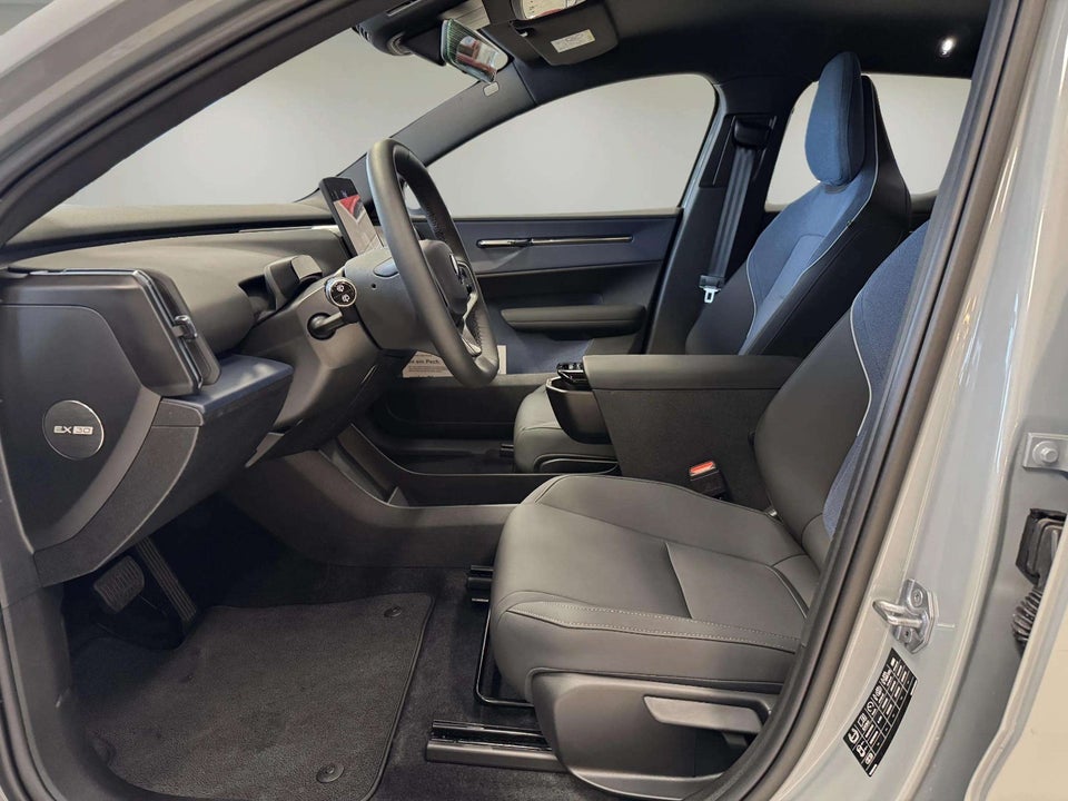 Volvo EX30 Extended Range Core 5d