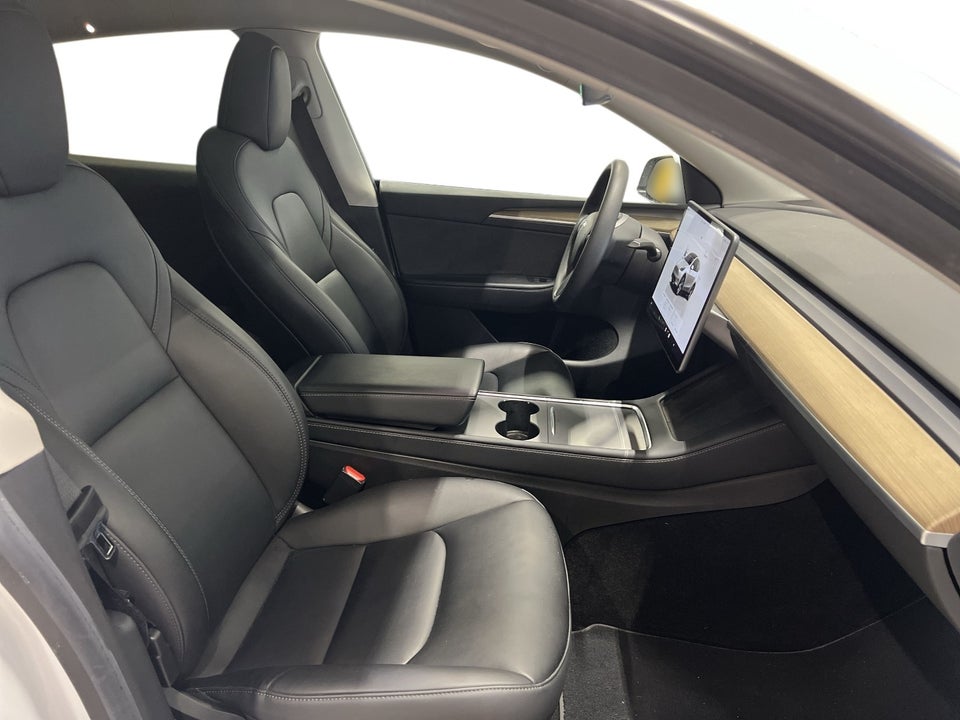 Tesla Model Y Long Range AWD 5d