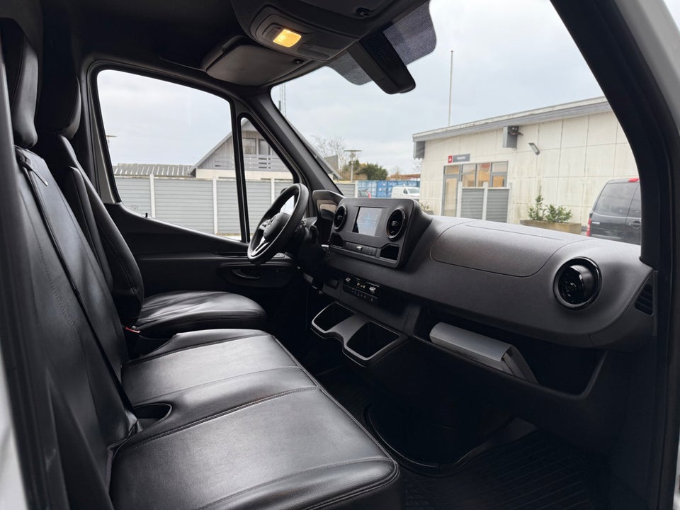 Mercedes Sprinter 211 2,2 CDi A1 Kassevogn aut. FWD