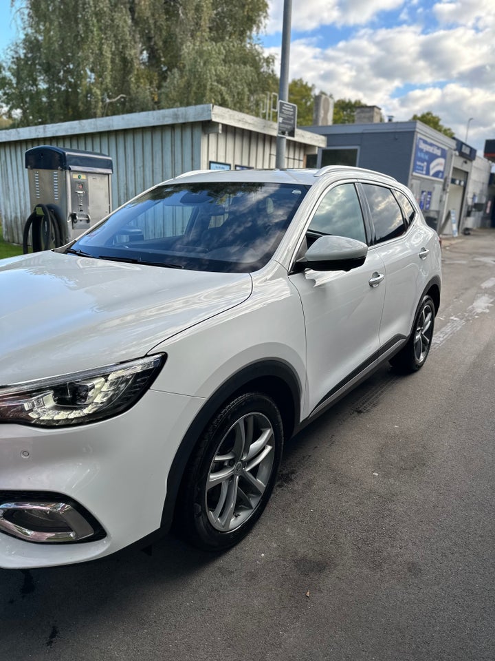 MG EHS 1,5 PHEV Luxury 5d