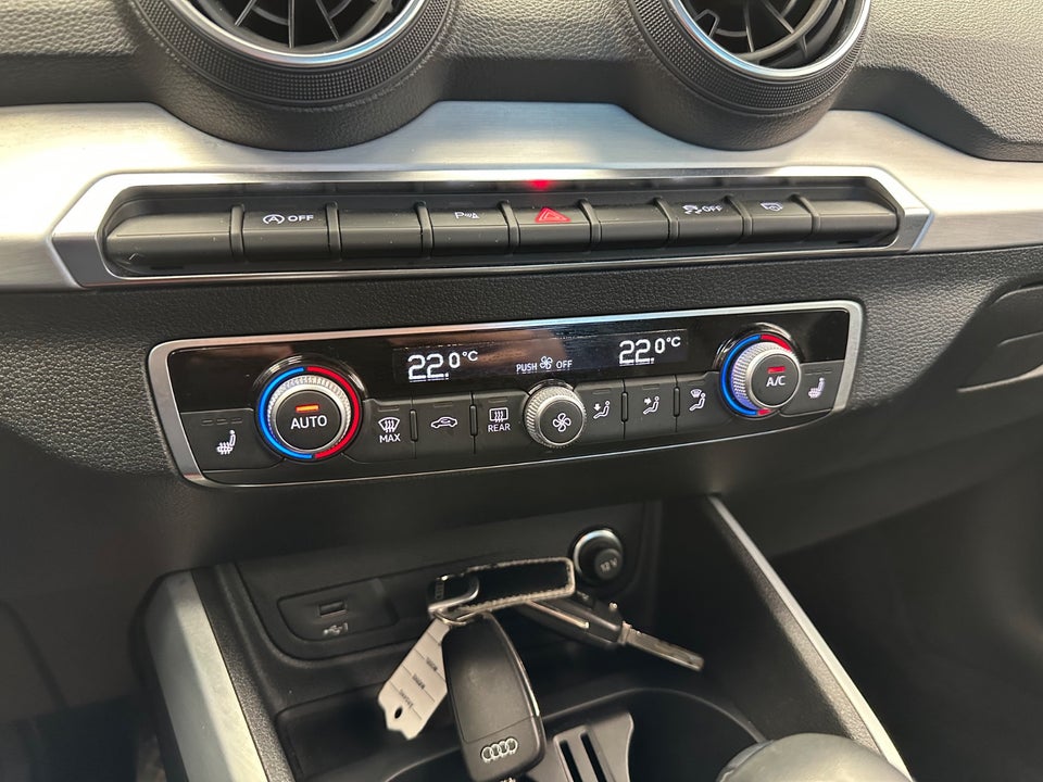 Audi Q2 35 TFSi S-tr. 5d