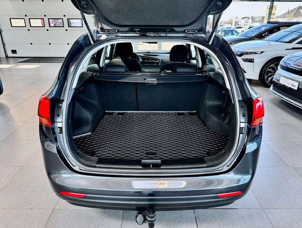 Kia Ceed 1,0 T-GDi Attraction SW 5d