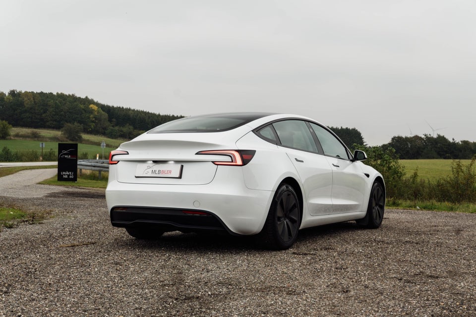 Tesla Model 3 RWD 4d