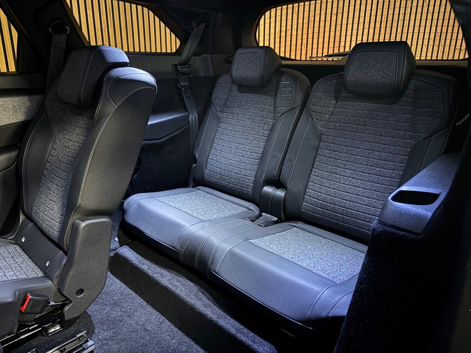 Peugeot e-5008 77 Allure Pack 7prs 5d