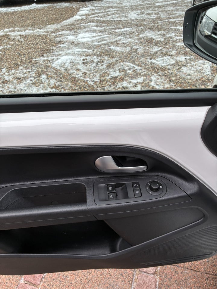 VW Up! 1,0 MPi 60 Move Up! BMT 5d