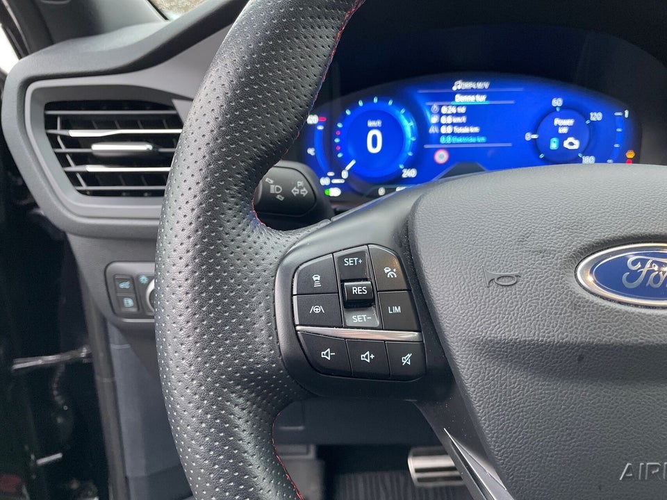 Ford Kuga 2,5 PHEV ST-Line X CVT 5d