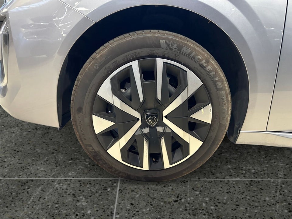 Peugeot e-208 50 Style 5d