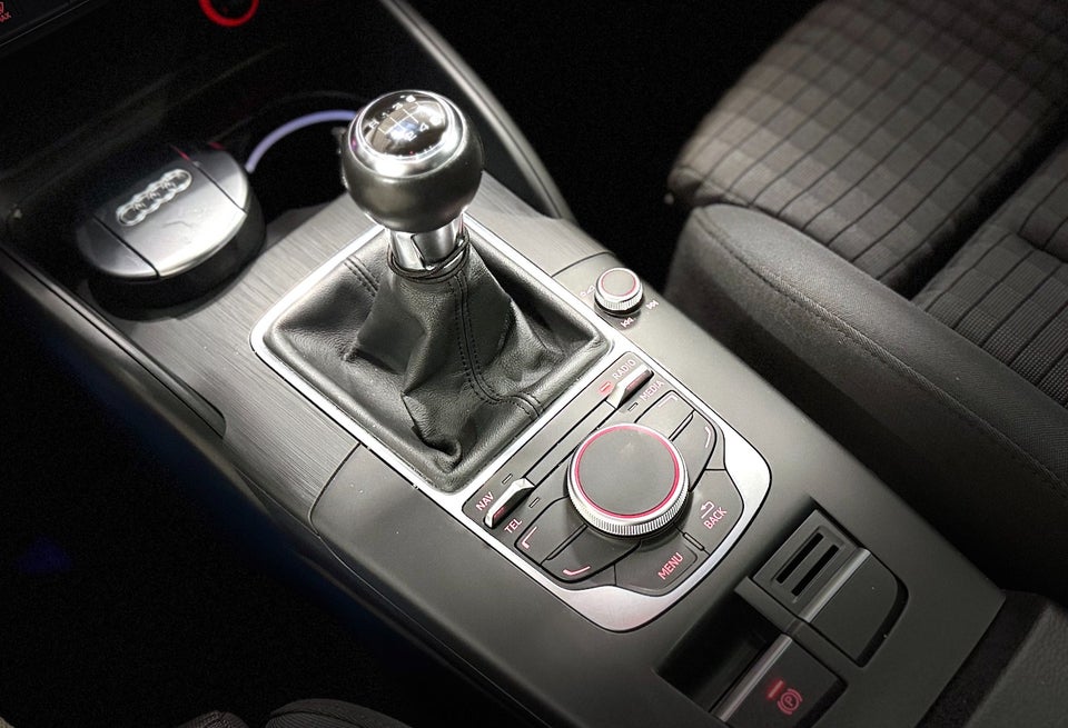 Audi A3 1,4 TFSi 140 Ambition 4d