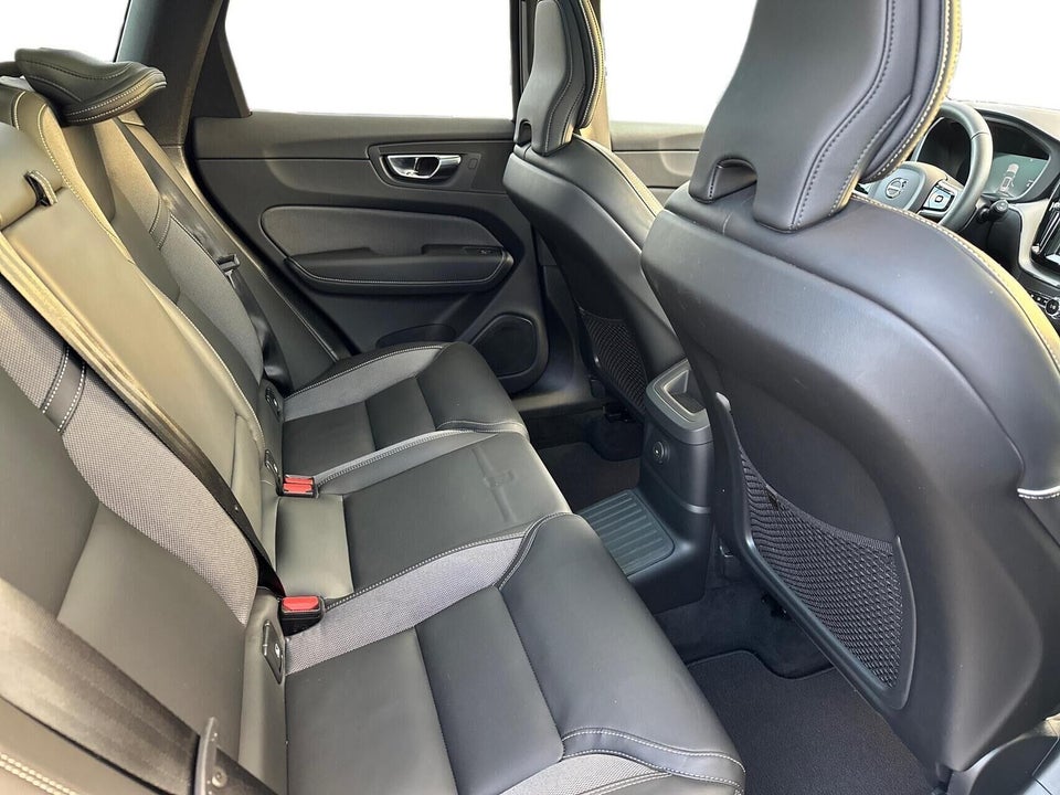 Volvo XC60 2,0 T6 ReCharge Black Edition aut. AWD 5d