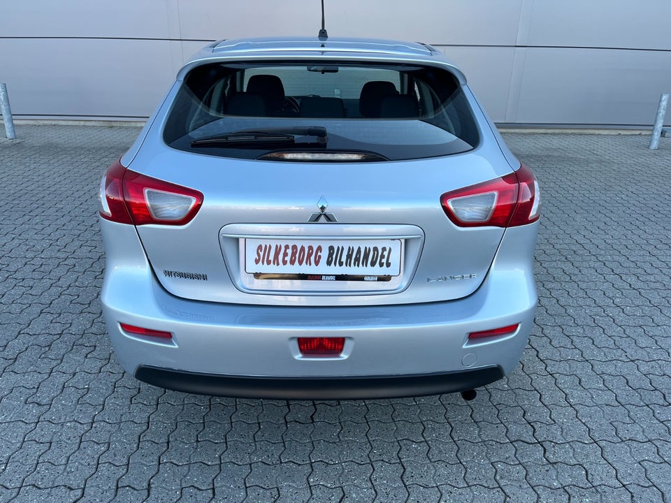 Mitsubishi Lancer 1,8 Instyle SportBack 5d