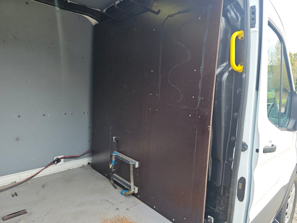 Ford Transit 350 L2 Van 2,0 TDCi 170 Trend aut. H2 FWD