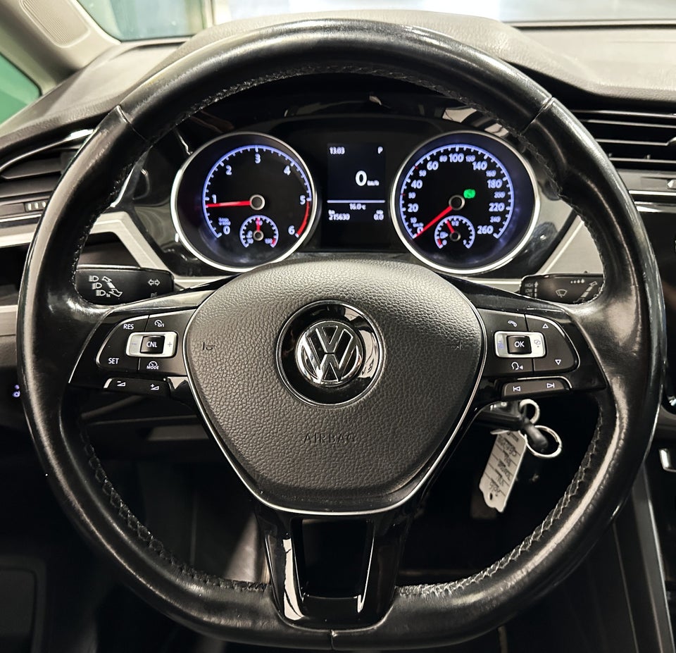 VW Touran 1,6 TDi 115 Comfortline DSG 7prs 5d