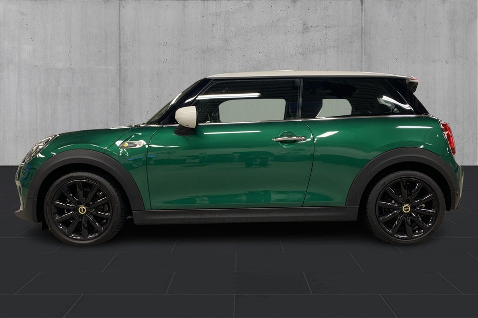 MINI Cooper SE Essential 3d