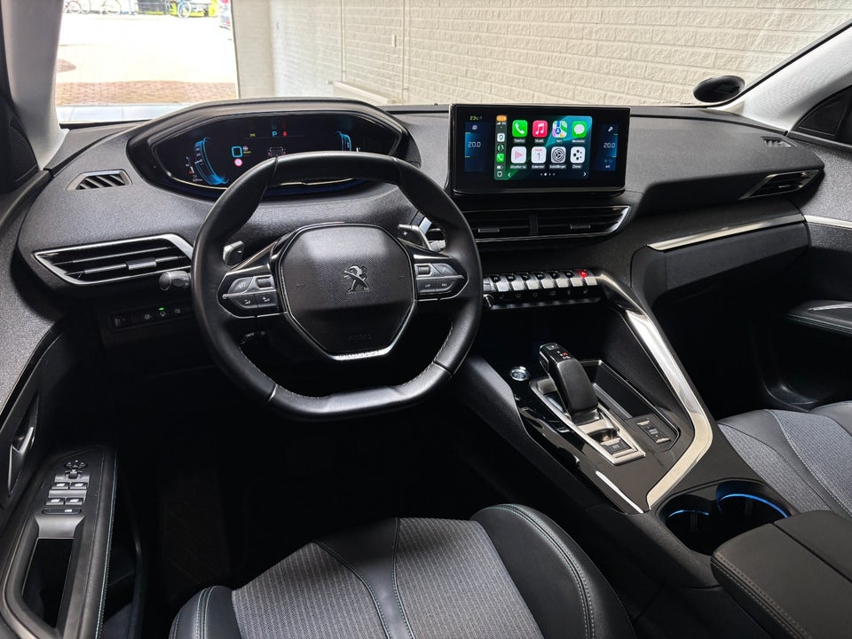 Peugeot 3008 1,6 Hybrid First Selection EAT8 5d