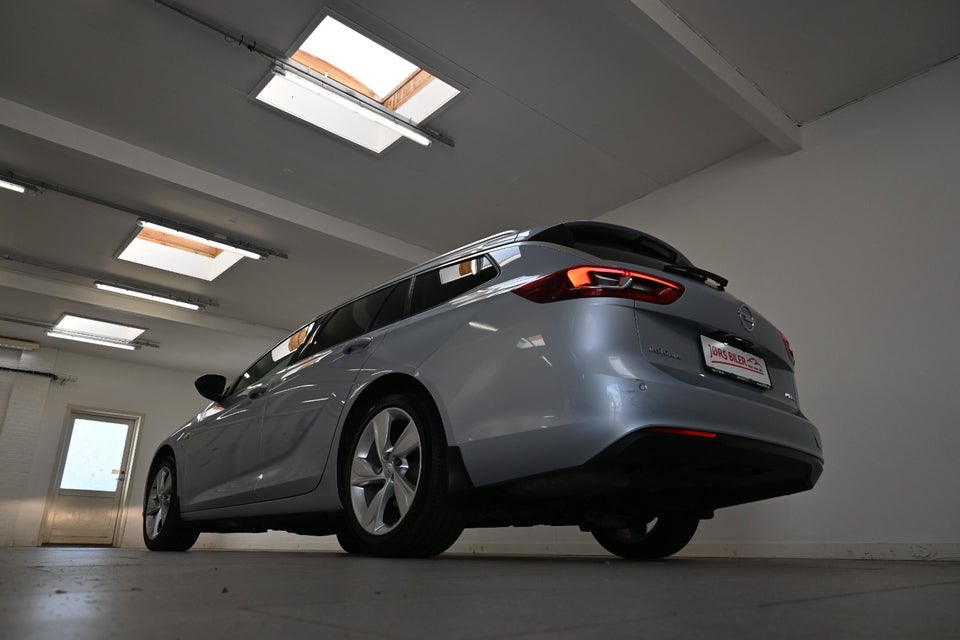 Opel Insignia 1,5 T 165 Dynamic Sports Tourer 5d