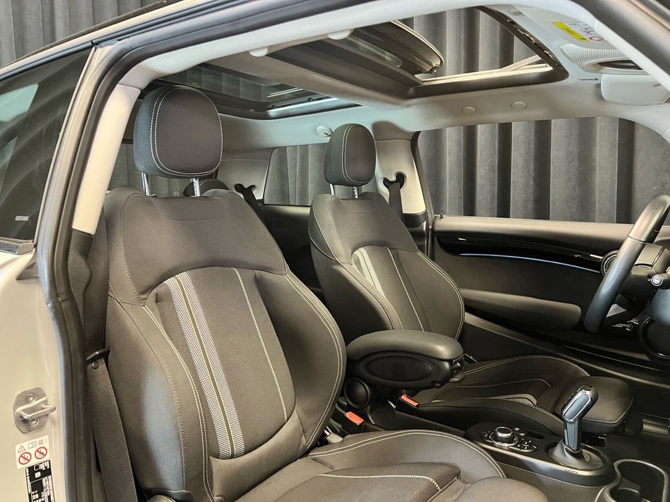 MINI Cooper SE Camden Edition 3d