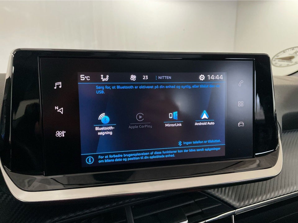 Peugeot 208 1,5 BlueHDi 100 Allure Sky 5d