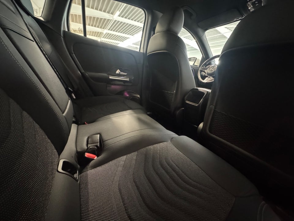 Mercedes EQA300 Progressive 4Matic 5d