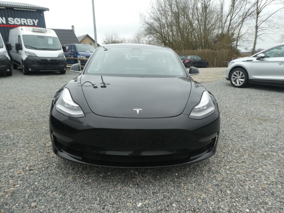 Tesla Model 3 Standard Range+ RWD 4d
