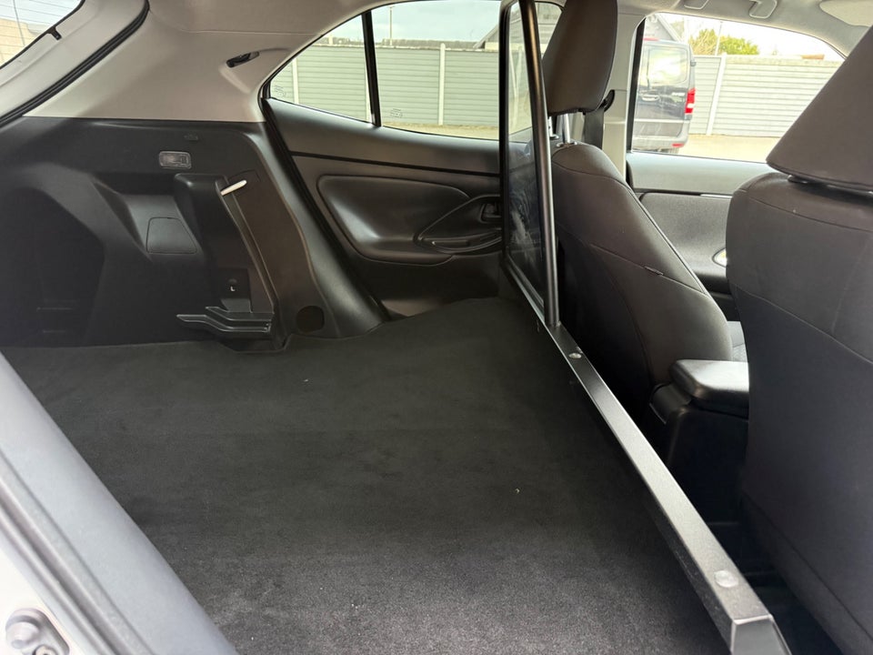 Toyota Yaris Cross 1,5 Hybrid Active e-CVT Van 5d