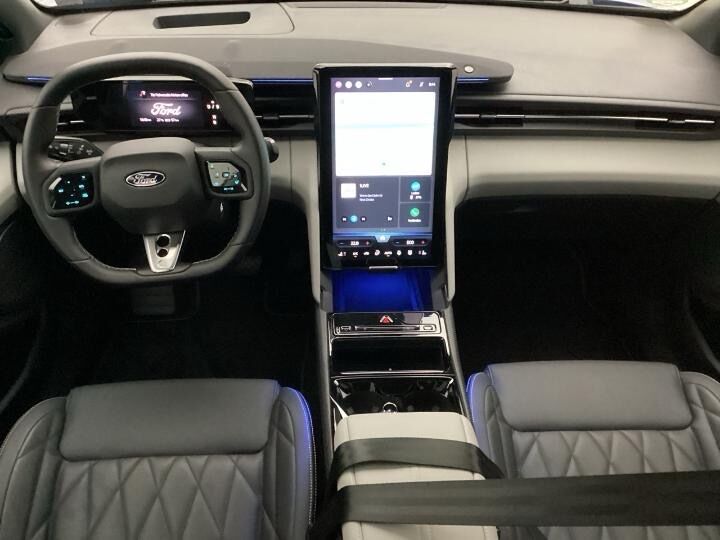 Ford Capri 77 Premium Extended Range 5d