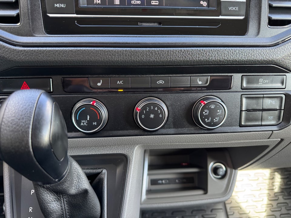 VW Crafter 35 2,0 TDi 140 Kassevogn L3H2 aut.